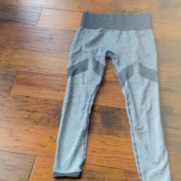 Workout pants - Picture 1 of 5